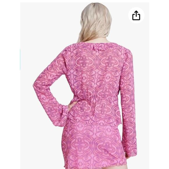 NWT Wild Fable Pink Geometric Print Tie Front Long Sleeve Chiffon Top Size Small - Picture 4 of 14